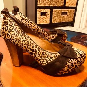 SALE!!!v👠 Wonderful Miz Mooz Leopard Calfhair Heels!